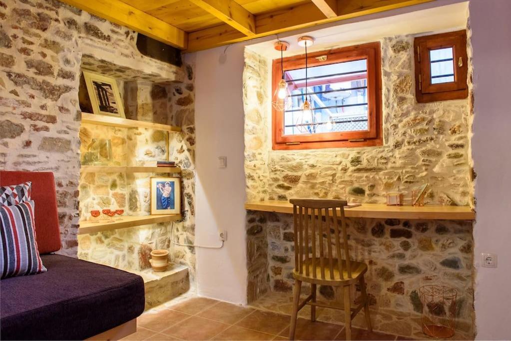 Lavrio Stone House 5 Min From The Centre/Port Apartment Exterior photo